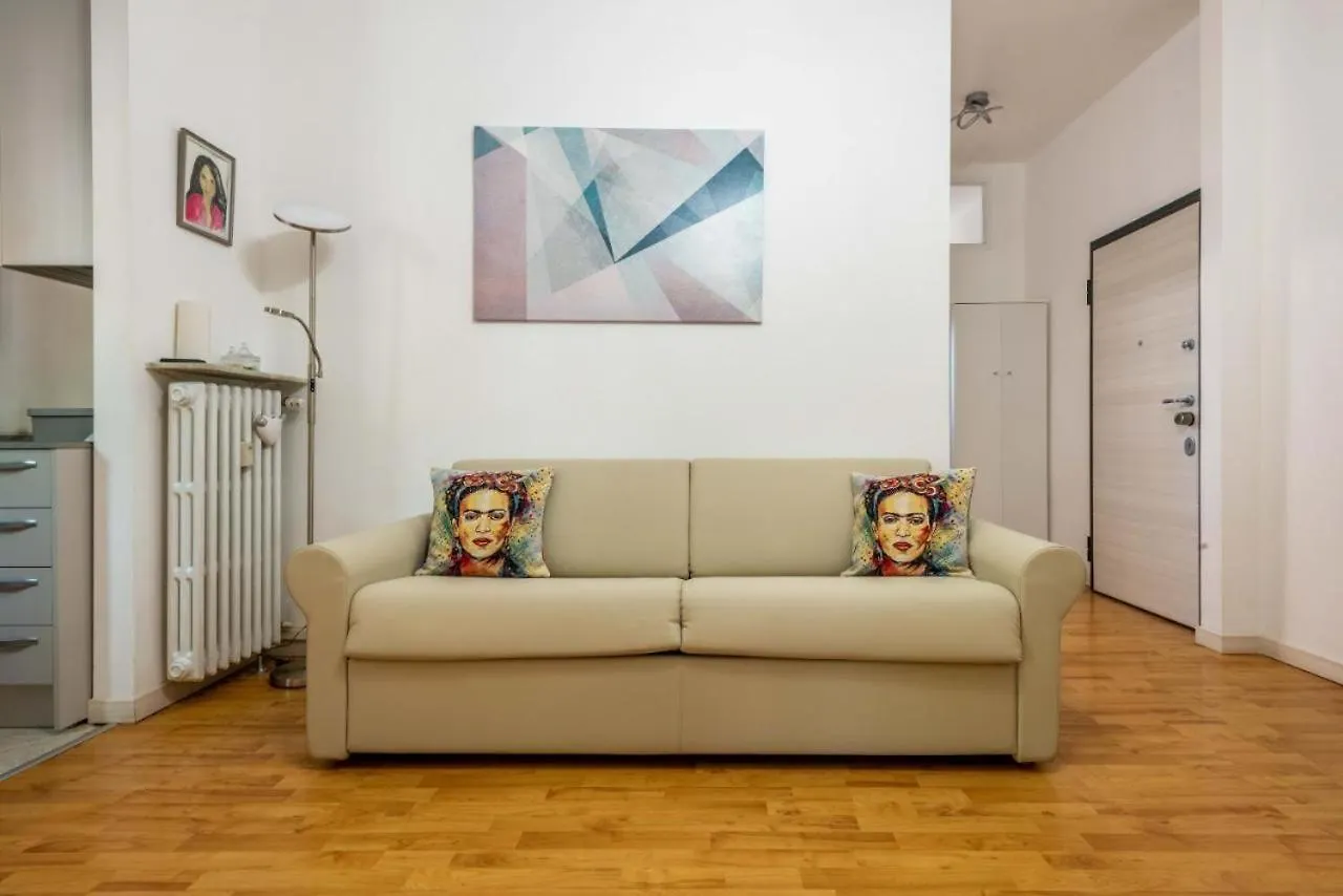 Cozy Apartment Near To Fashion District Milan